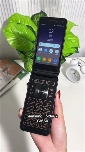 Flip phones that actually run apps #flipphone #androidflipphone #y2kphones #android #flipphonecheck