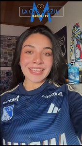 🔵⚽ ¡HOY JUEGA MILLONARIOS Y SE VIVE EN CASA AZUL RADIO! 💙📻 Invitamos a toda la hinchada Embajadora a conectarse a la mejor transmisión de Millonarios FC, con análisis, emoción, opinión y toda la pasión azul que nos caracteriza 🔥🙌 🕖 7:00 p. m. 🎙️ Casa Azul Radio No te lo pierdas y acompáñanos minuto a minuto en la transmisión que siente, vive y respira a Millonarios 🔵 | La Casa Azul Radio TV