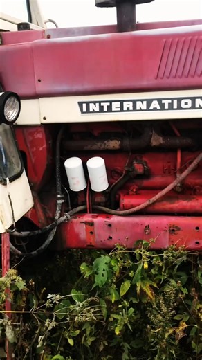 Red tractor review That went south quickly. Almost loaded it on the trailer, maybe next time. #TractorGuy #fypシ #jondeere | Trac torguy