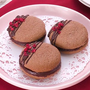 さくふわっとろ〜ん♪ 生チョコブッセのレシピ動画・作り方 | デリッシュキッチン