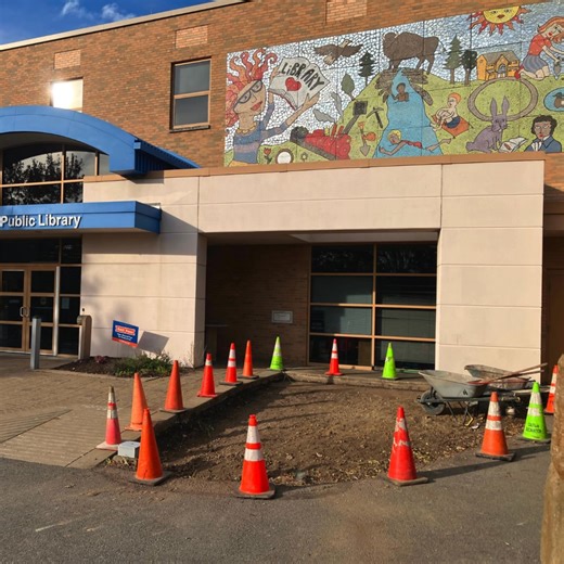 We are thrilled to announce the completing of our Patio of Progress! Thank you to everyone who purchased a memorial brick. It is undeniable that we are part of an encouraging and supportive community. Our patrons, Friends of the Library, and Township Administration went above and beyond to make sure everyone knew this project was happening and had time to order their brick. If you contributed to this project in any way, we can’t thank you enough! Not only did we get our patio built, but we were 