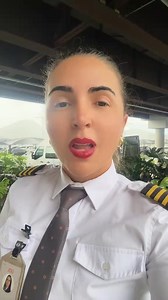 Domingão indo pro avião! #mamaepiloto #pilotodeboeing #domingao #medodevoar #avgeek #pilotocomercial | Tati Pedroso Mônico