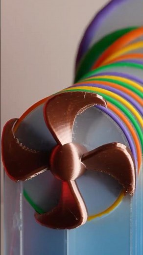Printing a Propeller Wake — 4 Days, 1138 Layers, 8 Colors