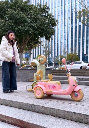 Remote-Controlled Self-Driving Motorcycle for Kids