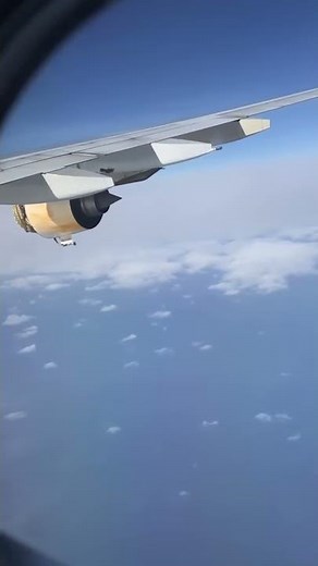 Airfrance A380 engine failure flight AF66 halfway across the Atlantic