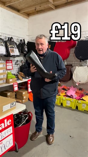 Doagh Equestrian on Instagram: "👢 RUBBER RIDING / YARD BOOTS – £19 WEEKEND SALE 👢 Save your good leather boots for the nice jobs… These are the ones you can muck out in without fear 😅 💪 Really robust rubber boots – made for hard yard work 🌧️ 100% waterproof – mud, rain, wash bays… no problem 🐎 Great for riding, hunting, yard work & dog walking 👌 Comfortable, practical and easy to live in 🔥 SALE PRICE: JUST £19 🔥 This weekend only At £19, they’re a total no-brainer for winter, mud season