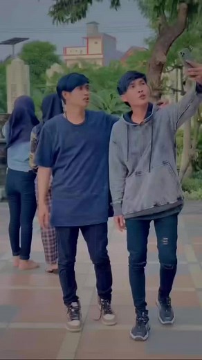 manis bangat senyum nya