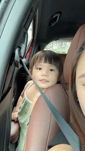 Double J Single M on Instagram: "妈咪每天交代她了，她还是一样🙃"