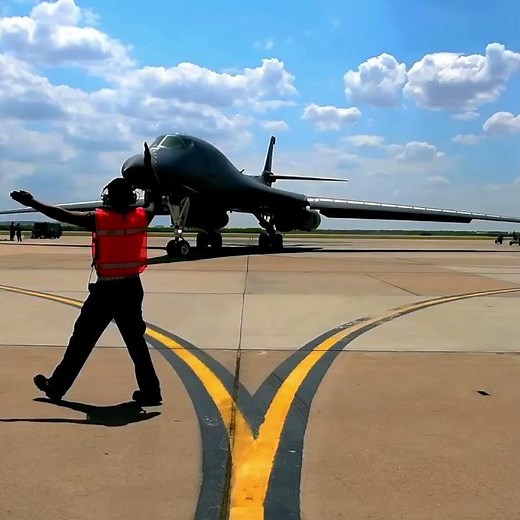 $320M Bomber Starts Up FAST! Watch the B-1B Lancer Awaken