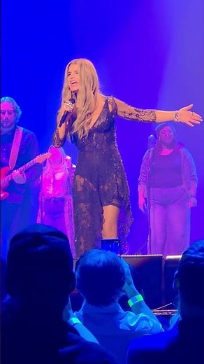 Jessica Simpson — Leave (Up-Close in Vegas!) | 11/08/25