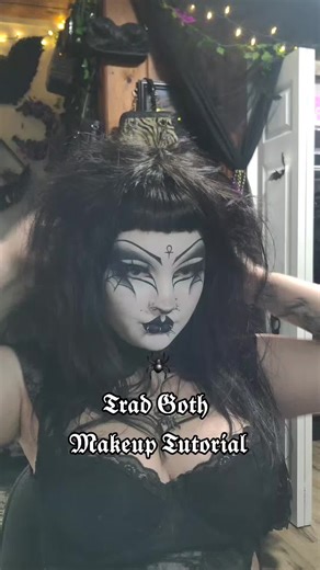 Trad Goth Makeup Tutorial | Eyeliner Techniques & Tips