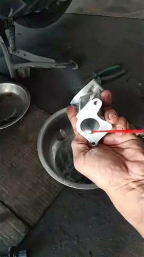 Clean the throttle body using carbu cleaner megacool #carbucleanermegacool