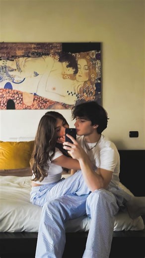 𝐑𝐢ʏᴀ📈 | "𝙒𝙖𝙩𝙘𝙝 𝙪𝙨 𝙜𝙤 𝙛𝙧𝙤𝙢 𝙨𝙩𝙧𝙖𝙣𝙜𝙚𝙧𝙨 𝙩𝙤 𝙨𝙤𝙪𝙡𝙢𝙖𝙩𝙚𝙨 𝙞𝙣 0.5 𝙨𝙚𝙘𝙤𝙣𝙙𝙨.😘❤️😚" . . #ReelsCouple #ReelsLove #ReelsTrending #ReelsViral #InstaCouple... | Instagram