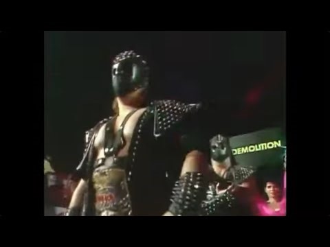 The British Bulldogs vs Demolition (c) WWF Tag Team Title Match (WWF Prime Time Wrestling 11/8/88)