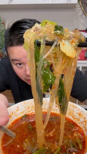 352 reactions · 18 shares | Cellophane Glass Clear Noodles. Each Asian Cultures have their Version of Making this Delicious Soup. In Lao we call this Kaeng Sen Lorn. #laofood #thaifood #khmerfood #hmong #iumien #hmoob #hmongfood #mukbang #foodie | mrintharriss | Facebook