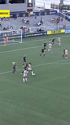 Liz Beardsley makes a huge save #gainbridgesuperleague #soccer #shorts