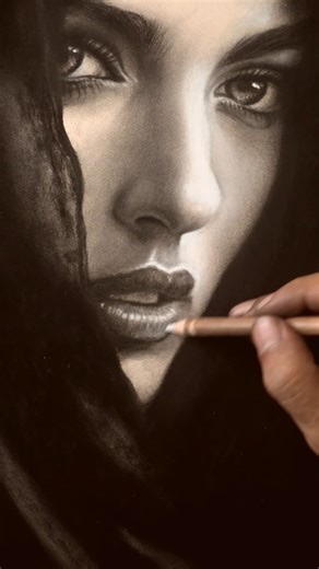 Veri Apriyatno on Instagram: "The Graceful Woman Media: Charcoal & Soft Pastels Grey Tint on Pastelmat paper. #art #drawing #traditional #portrait #videoviral"