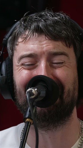 Turn it up! 🔊✨Courteeners perform their massive hit 'Not Nineteen Forever' on TFI Unplugged🙌