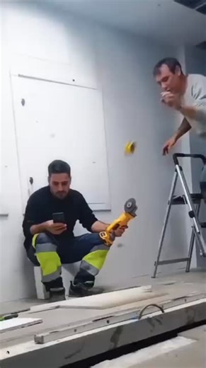 #mobilephone #workplace #distraction | HSE Insider | 361 comments