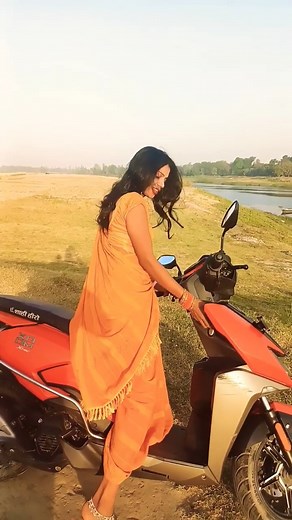 250K views · 2.2K reactions | soni scooty chala rahi he❤殺#viralreelsfb #hotbhabhi #bhabhidance #deshibhabhi #facebookreels #bhabhi #newreels2024 #sonimoni #hotvideo #trending #viralreel #trendingreels #newreel #hotreels #dancevideo #funnyreel #sonimoniofficial #Dance #fbreels #goviral #bhojpurisong #viralpage2024 #bhojiwood #SoniMoni #soni #reelsviralシ #viralpage #bhojpuriviral | Deshi Bhauji | Facebook