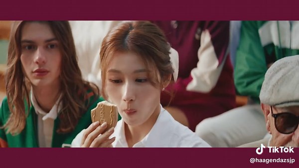 TWICEのSANAが登場！クリスピーサンド新TVCM