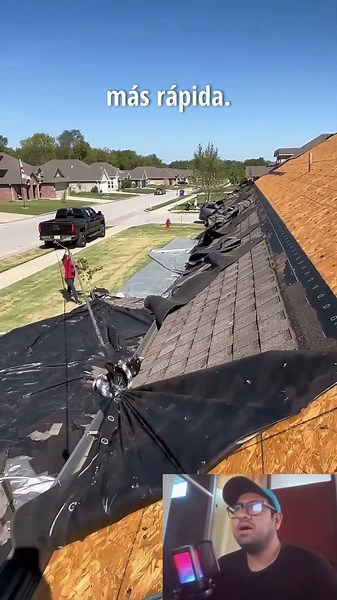 ✅Clever hack to remove roof shingles much faster! #construction #engineering #home
