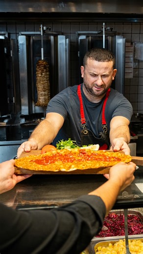 The fastest cardio at Kebab Factory: customer squeezes lahmacun 🏃‍♂️💨 | Kebab Factory