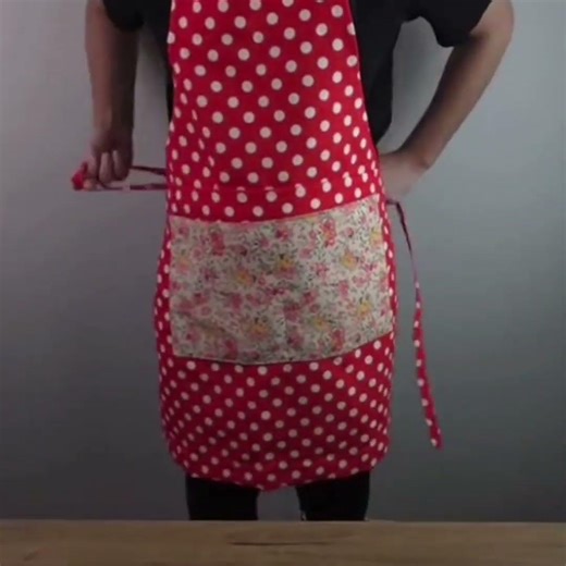 Apron Sewing Pattern PDF With Pocket And Waist Tie For Home Kitchen Use
