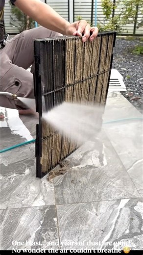 Pressure Wash Brings This Air Filter Back to Life，How long has it been since it was cleaned?