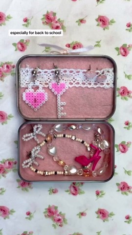 Megan Weller 🤍 diy fashion + beauty | making an Altoids Wallet to match my Love Shack Fancy Stanley 🎀 #loveshackfancy #stanleycups #tissuepaper #crafts #altoidswallet... | Instagram