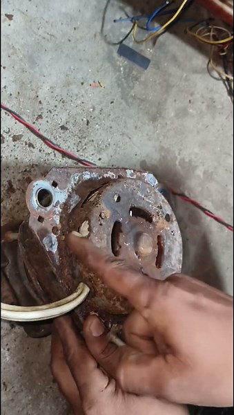 Amazing trick to open washing machine motor #electrical #youtube #youtubeshorts