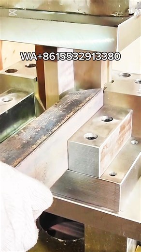 #Punchingandshearingmachine #Hydraulicpunch #Punchingmachinechannelsteelcuttingdie, channel steel shearing die, multifunctional punching and shearing machine punching die customized. | 豪达机械店