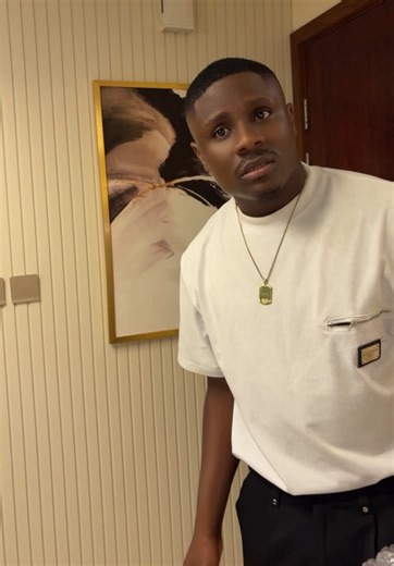 Toujours elle voit le mal partout 🙌🏽😂#dubai🇦🇪 #viral #christiandjeutchou #tiktokcameroon🇨🇲tiktokafrica