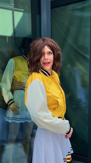 🚔 Hilarious Mannequin Trick on Cops! 😂 #sneaky #prank #shorts