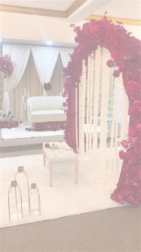 Red Wedding Vibes: A Delicious Cake Experience