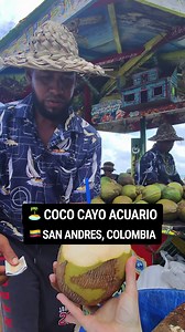 Cayo Acuario en San Andrés es una playa hermosa con aguas cristalinas y sol. Es todo turístico, claro, no hay nada barato aquí, pero la gente viene por la experiencia, no por el precio. Me compré un coco en un puesto de comida local en el cayo. Lo pasé muy bien, espero volver pronto. #sanandres #cayoacuario #coco #playa #sol | Ryan Riegner