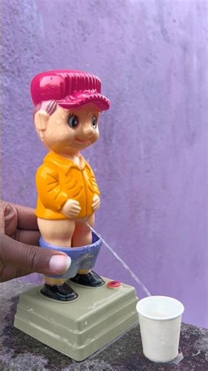 HISSNG💧SOUND SQUEAKY 🐍 LIKE MAKE WHEN YOU HISS TOYS PRANK 😂#shortsfeed #trending #viral #shorts