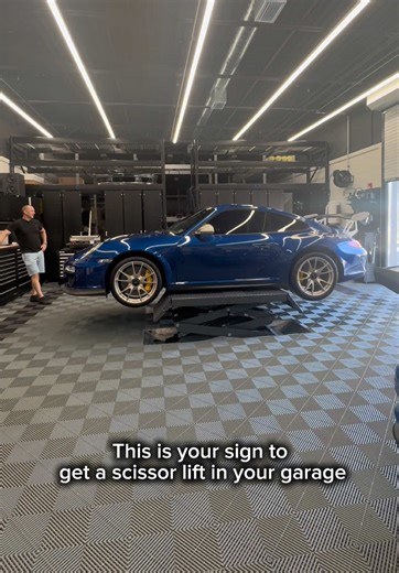 Why Scissor Lifts Are Ideal for Car Enthusiasts