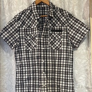 Guess Black & White Casual Button Down Shirt with Opalescent Snaps & Zip Pocket