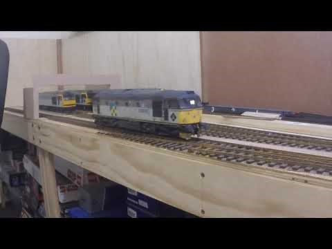 Model Trains 92 - Traverser completed and shunting. Hither Green TMD in O Gauge Heljan class 33