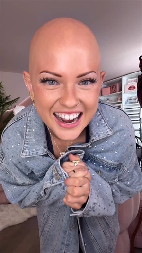 Emmy on Instagram: "ITS ROAD TRIP TIME!!!! IN AN RV!! We are driving from LA to Maryland with our first stop in Vegas for F1!!!!! I will be doing these mini vlogs along the way🫶🏻🫶🏻 #roadtrip #rv #travel #f1"