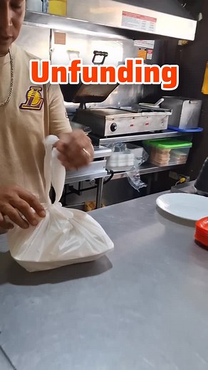 Los bollos 🍋‍🟩 con la maza de verde mas suave pidelos aqui ---> donde el Gato ---> Sauces#4 al lado del bloque#96 . . #elgatosauces4 #bolontradicionalelgato #volcandemaduro | Jugos y Comidas El Gato