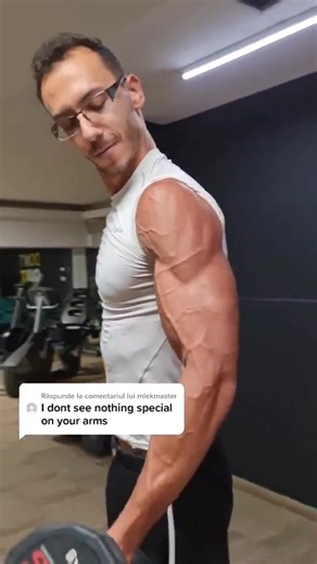 Fit Man Dan: Showcasing Muscles and Strength