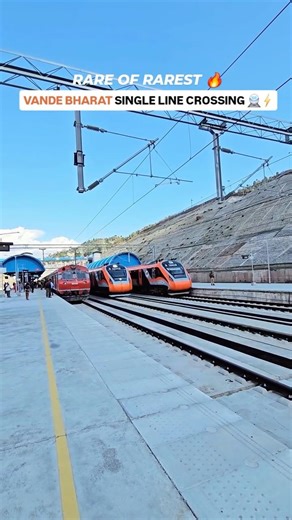 Vanda Bharat single line crossing 🚇 #viral #train #trending #explore #shorts #feed #new #edit #blog