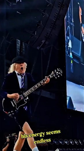 Ac⚡DC - Angus Young solo guitar Thunderstruck 🔥 #acdc #angusyoung #angus #poweruptour #concert