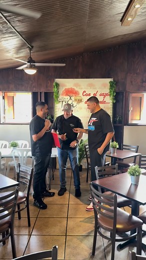 7.4K views · 3.8K reactions | Estos son los mejores 4 minutos de HOY. Josean se ganó su Toyota Tundra Pro color arena con $20 dólares. Mira el video completo, te aseguro que vale la pena.  Josean subió el nivel, nos cocino en su restaurante @lacasitadetita | Motores Furiosos | Facebook