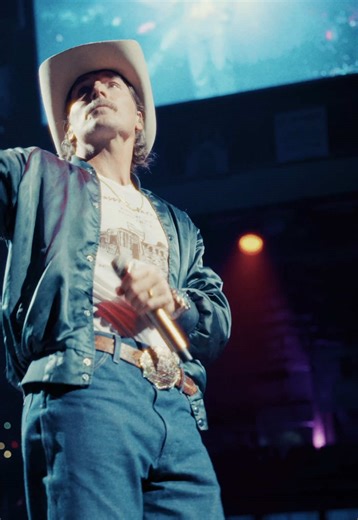 Exploring the San Antonio Rodeo and Its Spinning Stage