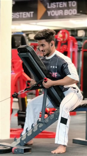 No momentum, only muscle — Incline Bench Row for pure back gains 🏋️‍♂️ #backworkout