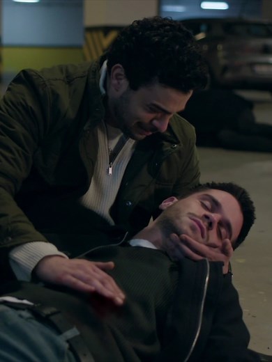 “Fatoş’a git onu sevdiğimi söyle.” 16.⁠ ⁠Bölüm 2. Tanıtımı 🌊 #GözleriKaraDeniz yeni bölümüyle Salı 20.00’de atv’de! #gkd #turkishseries #neizlesem #türkdizileri