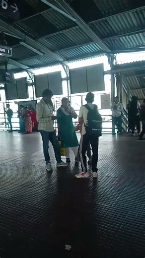 Thane station 🚉 over bridge